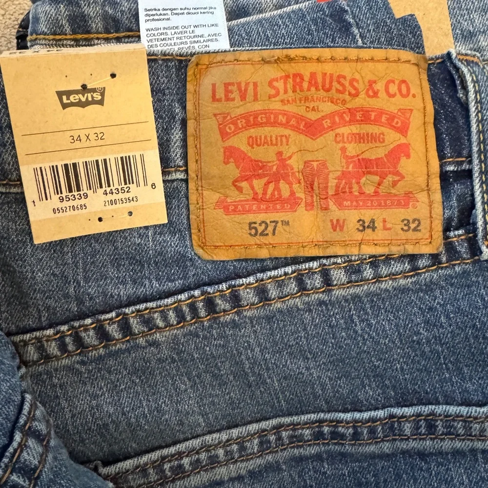 527™ Slim Bootcut Men's Jeans - Picture 3 of 4